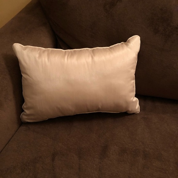 Ty Pennington Style accent pillow - Picture 2 of 5